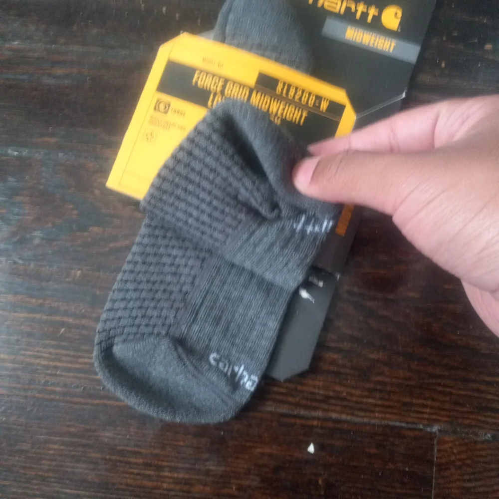 Woman's Carhartt Midweight Force Grid Low Cut Sock Color Black Shoe Size 7-9.5.